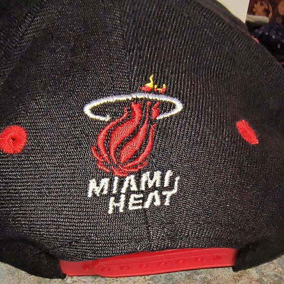 🔥🔥🔥 NWT VINTAGE MIAMI HEAT HAT - Picture 2 of 4